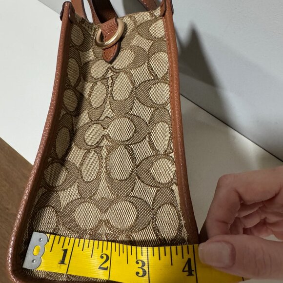 Coach Dempsey Tote Bag 22 In Signature Jacquard With Coach Patch And Stripe - Picture 13 of 16